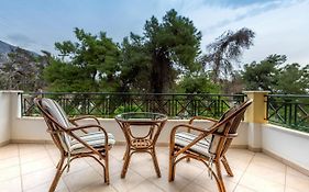 J Studios - Kineta Seaside Retreats